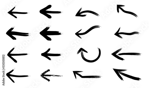 Brush arrows. Grunge arrow vector. Grunge arrow brush. Grunge arrow paint.