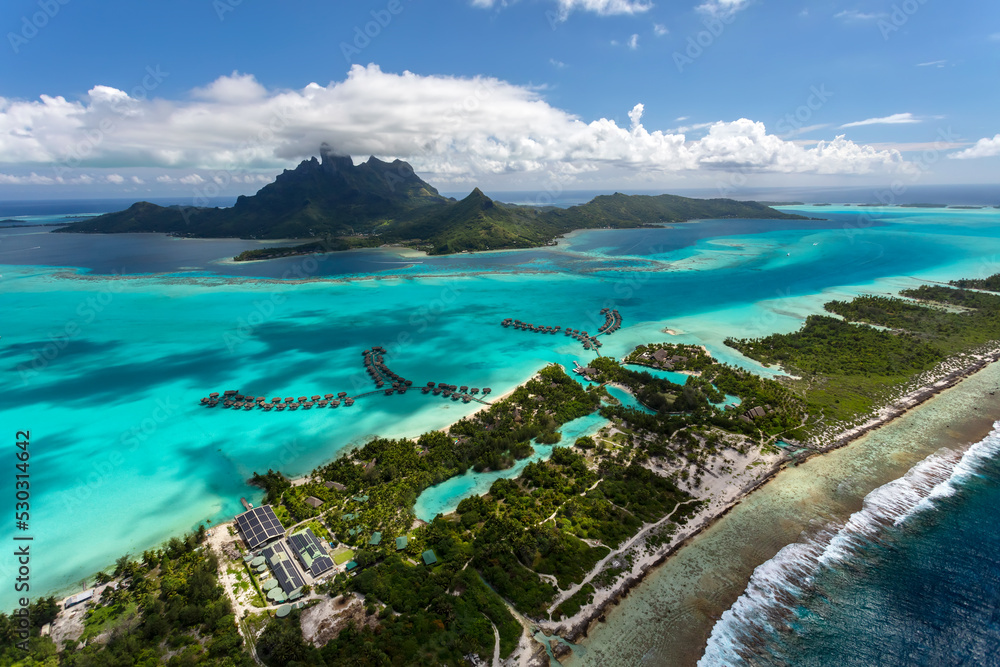 Fototapeta premium Aerial Bora Bora a luxury Tahitian Pacific Island