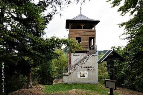 Der rekonstruktuierte Bismarck Turm bei Sitzendorf in Thüringen ist ein beliebter Aussichtsturm - Otto von Bismarck ( 1815 bis 1898 ) war als Reichskanzler eine wichtig Person der deutschen Geschichte photo