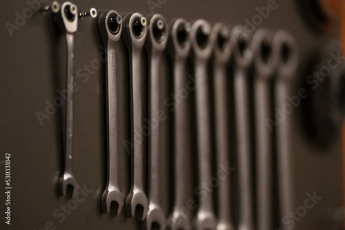 фотографія Many wrenches
