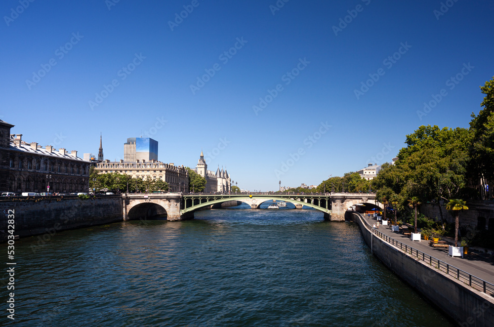 Pont d'Arcole bridge on the Seine river, Paris