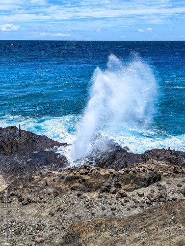 Obraz na plátně Water gushing through the Halona blowhole