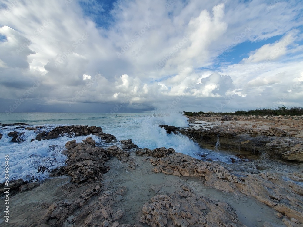 Cloud Water Sky Water resources Natural landscape Coastal and oceanic landforms