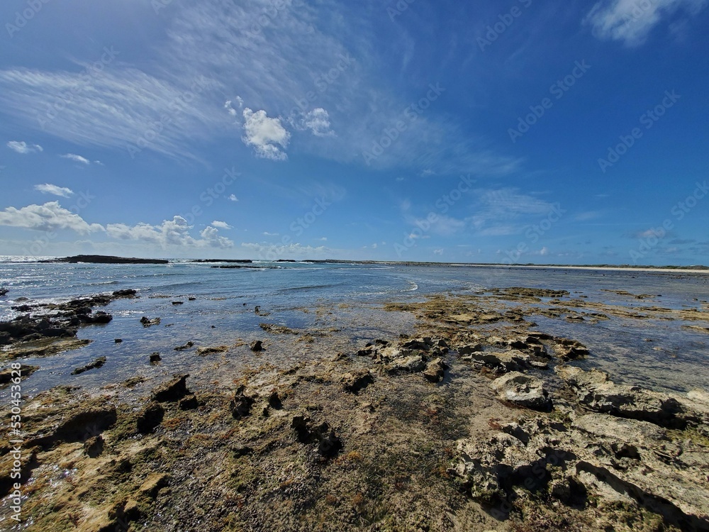 Water Sky Cloud Fluid Natural landscape Coastal and oceanic landforms Water Sky Cloud Fluid Natural landscape Coastal and oceanic landforms