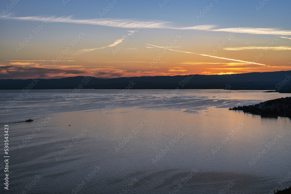 Obraz premium coucher de soleil sur le lac Léman