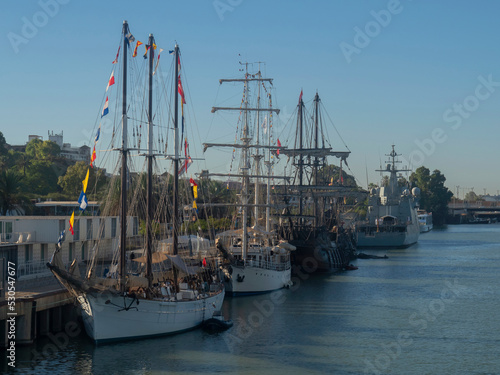 Photographie Barcos atracados en el Muelle de las delicias / Boats moored at the Pier of Delights