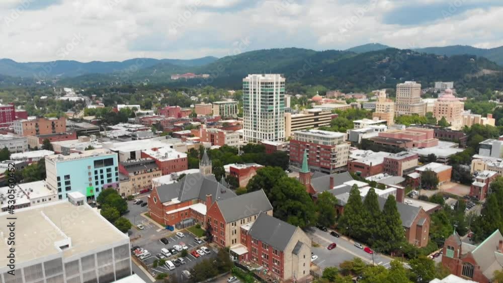 4K Drone Video of Kimpton Arras, Jackson Building and Buncombe County Courthouse in Downtown Asheville, NC on Sunny Summer Day 4K Drone Video of Kimpton Arras, Jackson Building and Buncombe County Courthouse in Downtown Asheville, NC on Sunny Summer Day