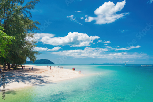 Beaches and turquoise seas, tourist attractions in Thailand.