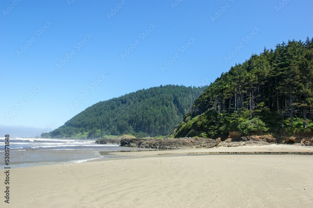 Water Sky Mountain Plant Beach Coastal and oceanic landforms