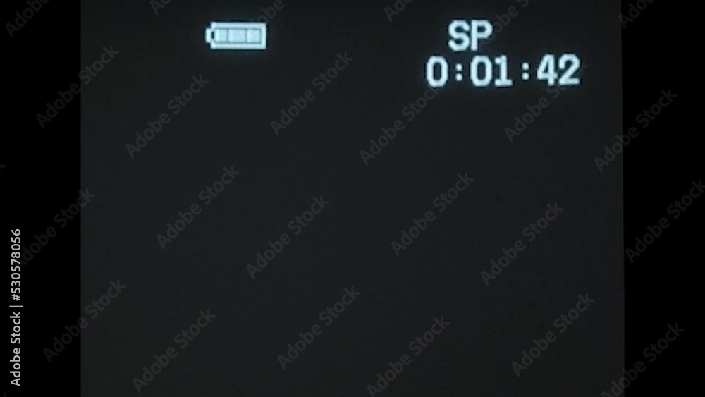 Vidéo Stock A retro VHS analog distortion overlay. This effect features