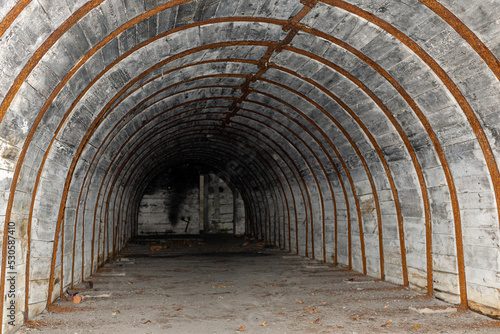 Kędzierzyn-Koźle, Sławięcice, obóz koncentracyjny, 2 wojna światowa, wwII, wnętrze schronu przeciwlotniczego, sklepienie, tunelowe, Salzgitter-Bunker, Krankenhäuser (5).