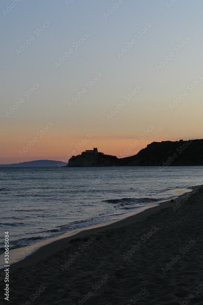 Mare al tramonto, foto scattata a Roccamare.