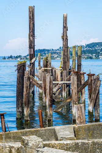 Public Waterfront Park 10 © George Cole