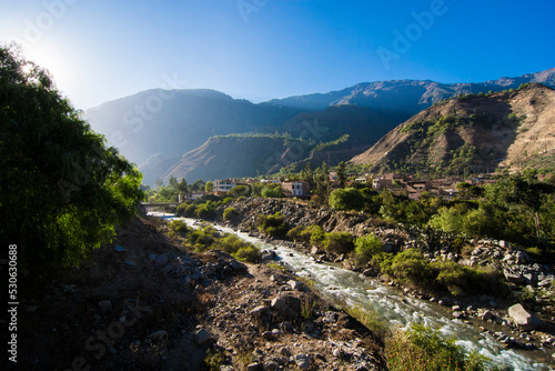 Fotografia River Cerro de Pasco andean mountains Peru landscape