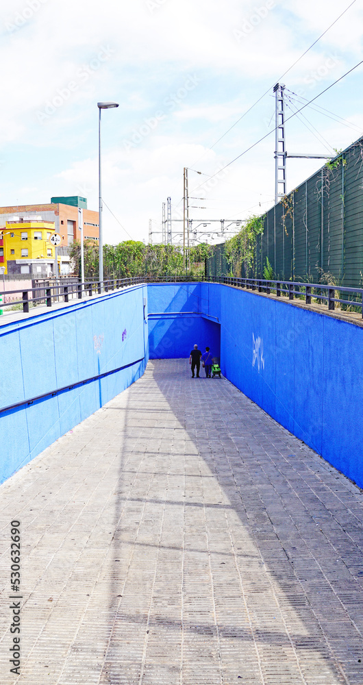 paso subterráneo de peatones y tráfico bajo las vías del tren en El Vendrell, Tarragona, Catalunya , España, Europe,
paso subterráneo de peatones y tráfico bajo las vías del tren en El Vendrell, Tarragona, Catalunya , España, Europe,