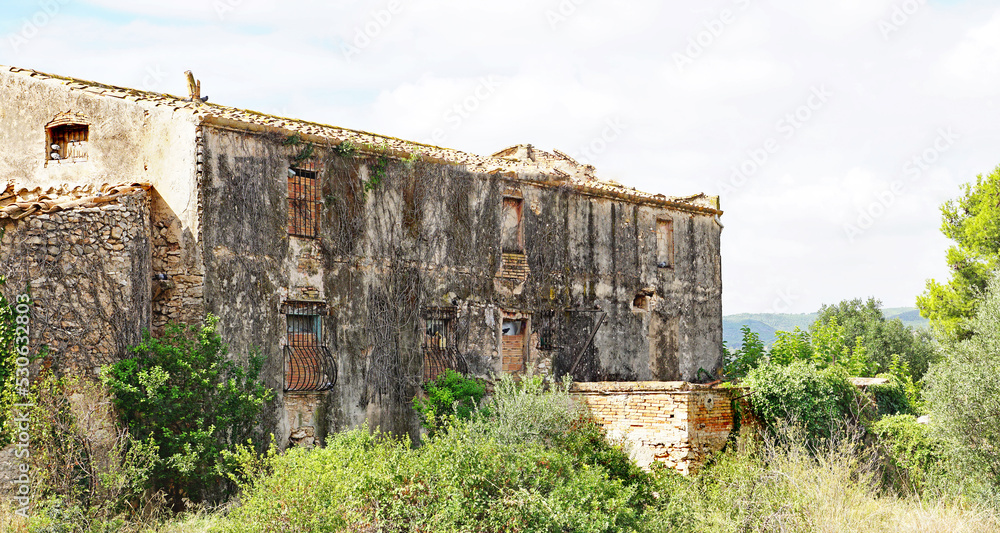 Casa rural típica de Catalunya en El Vendrell, Tarragona, Catalunya , Spain, Europe,
Casa rural típica de Catalunya en El Vendrell, Tarragona, Catalunya , Spain, Europe,