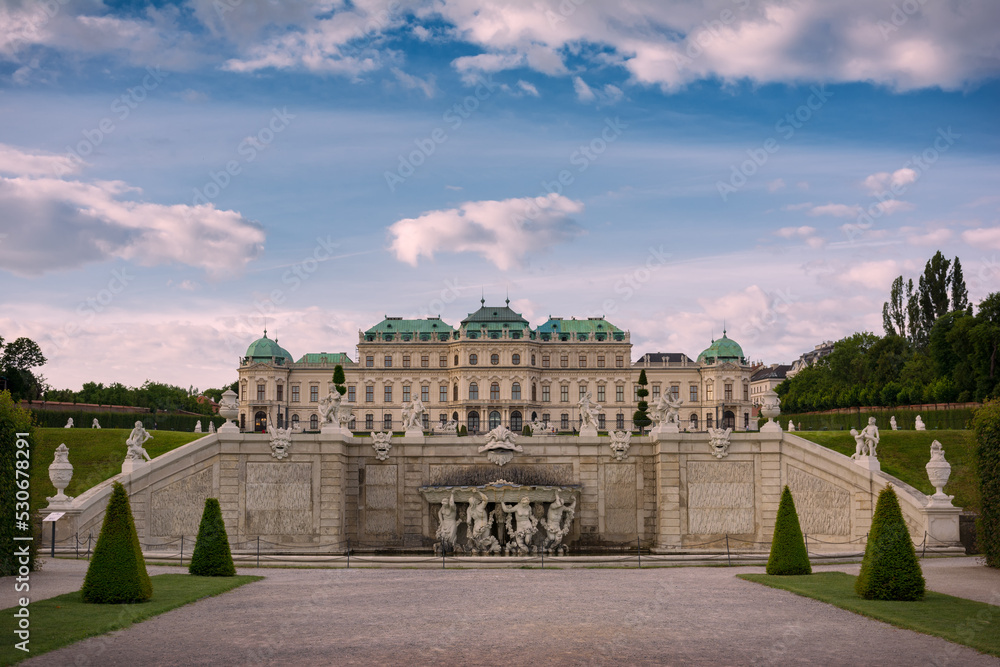 Fototapeta premium The beautiful Belvedere Palace, Vienna, Austria