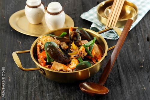 Mix Seafood SOup on Golden Pot