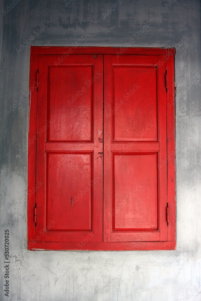 Red window in Ngoc Son Temple
