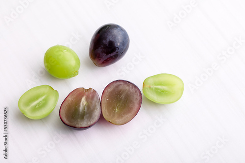 カットされたぶどう grape