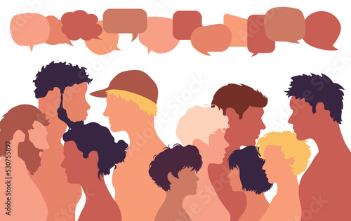 Several multiethnic groups communicate and share ideas. There is confusion and disorganization. Globalization and speech bubbles. It is a multicultural population with a lot of people talking.