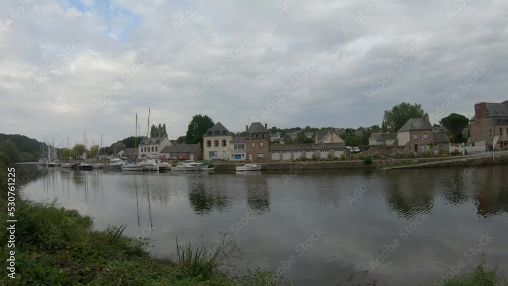 Le petit port de Pontrieux dans le Trégor en Bretagne - France - 4K Le petit port de Pontrieux dans le Trégor en Bretagne - France - 4K