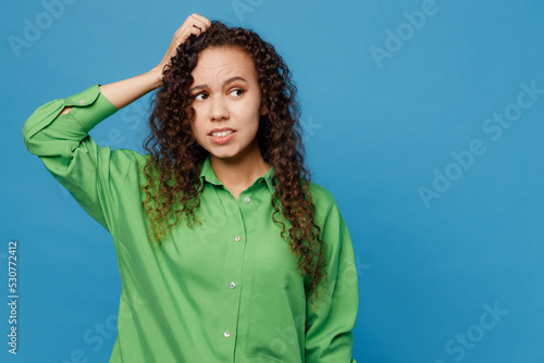 Schilderij op canvas Young minded confused mistaken sad woman of African American ethnicity 20s she w