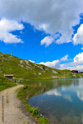 Zürser See Uferweg in Zürs/Lech, Vorarlberg