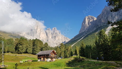 Idillyc Alpine landscape Dolomites