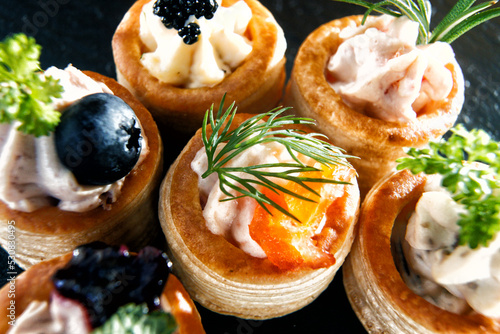 Fingerfood und Sektempfang.