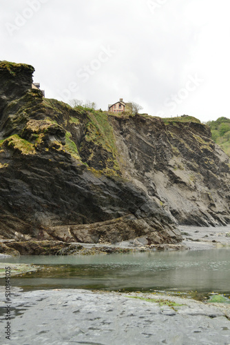 Obraz na płótnie castle on the rocks w salonie