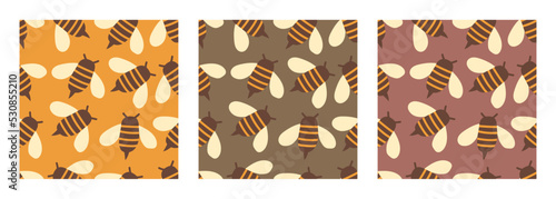 Bee seamless pattern. Background with bees. Cartoon vector clipart.