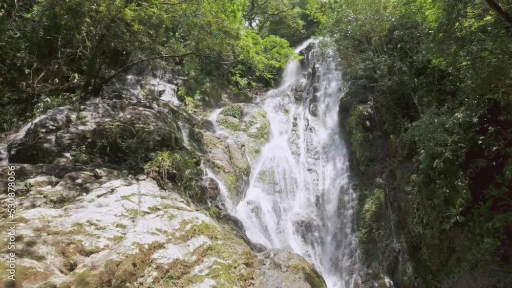 Cascada en montaña de Cocle Cascada en montaña de Cocle