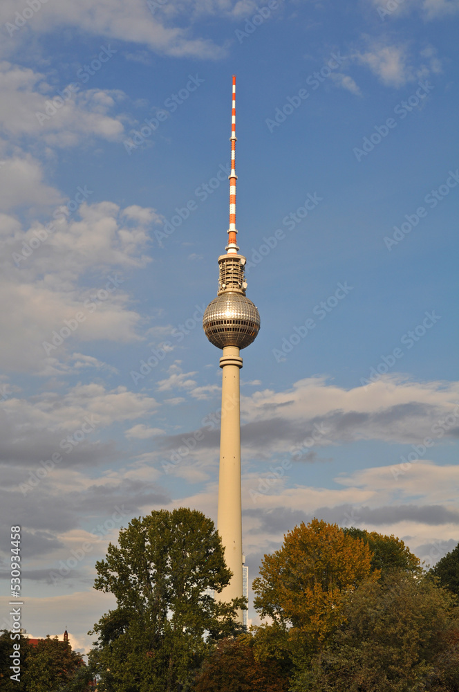 Naklejka premium Fernsehturm Berlin