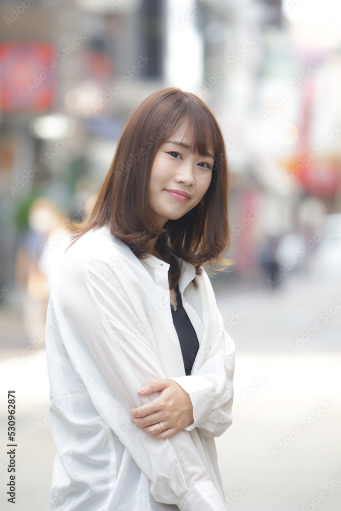 笑顔の女性 笑顔の女性