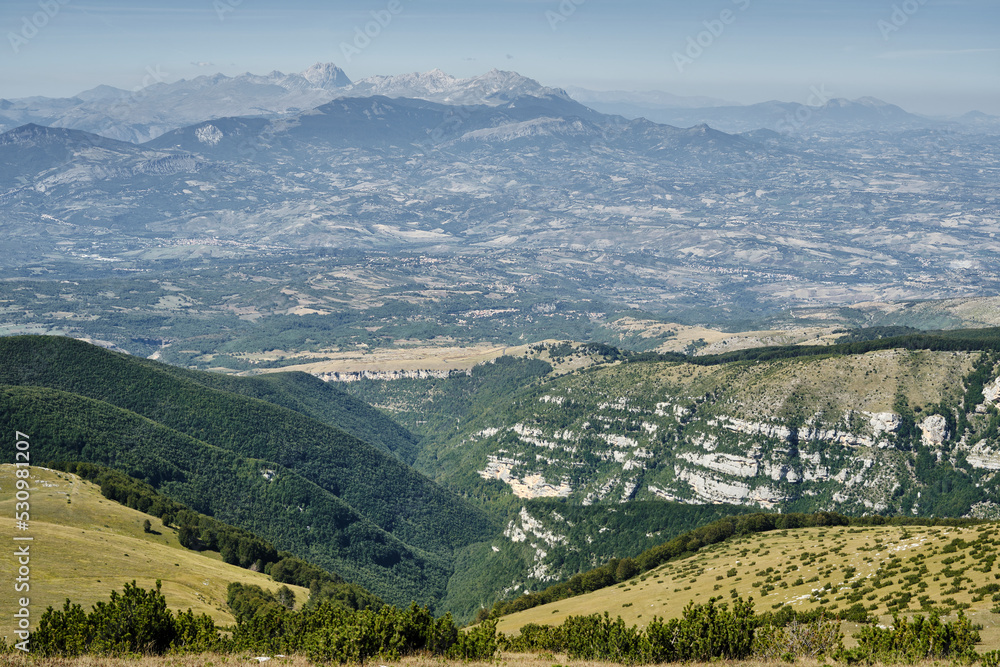 Fototapeta premium Pomeriggio di fine estate sulle creste del Parco Nazionale della Maiella