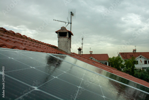 Photography solar panels on a rainy day
paneles solares en un dia lluvioso
panneaux solaires
