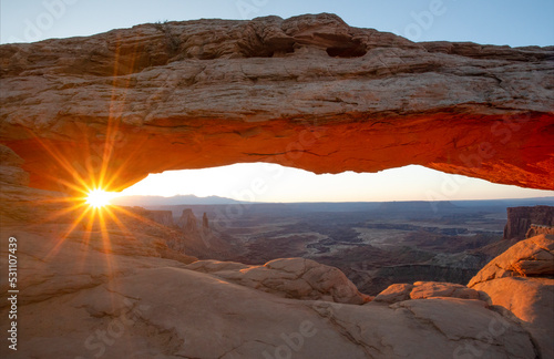 Sunrise in Utah - Mesa Arch