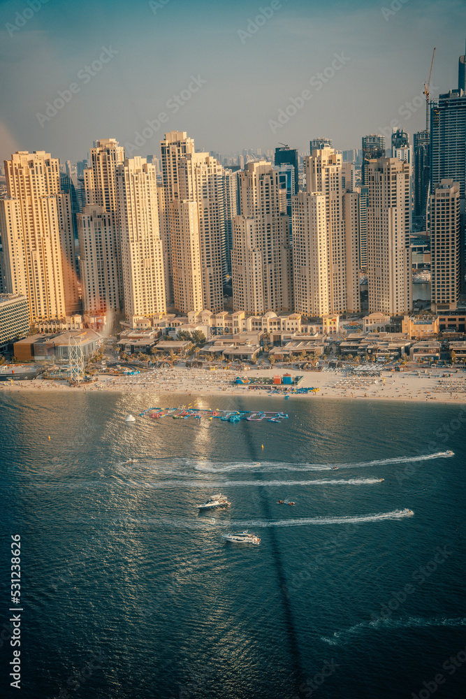 Obraz premium Dubai Marina with beautiful city sunset time