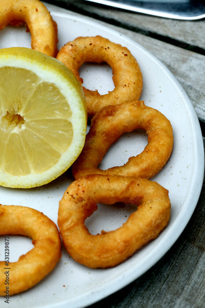 Fried calamari rinngs