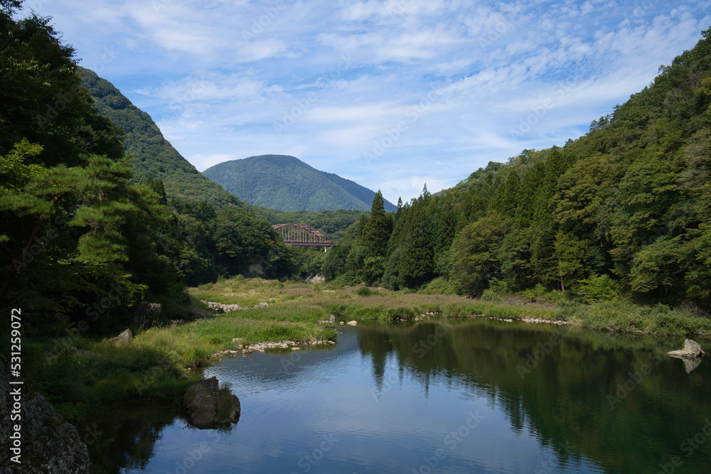 福島県,南会津,阿賀川の透き通る景色