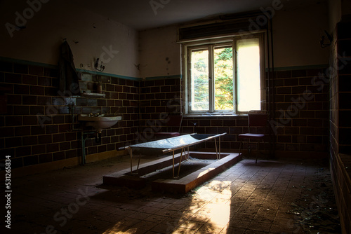 Beatiful Decay - Abandoned - Verlassender Ort - Grusselig - Lost Place - High quality photo - Urbex / Urbexing - Creepy - Photo Wallpaper - Artwork 