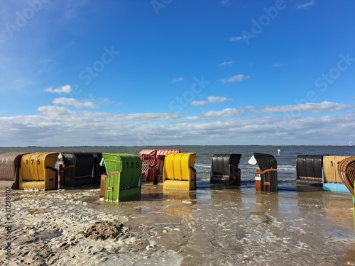 Strandk  rbe bei Flut in Dangast  Nordsee