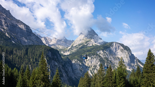 Seilbahn in Österreich photo