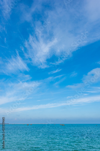 沖縄県宮古島伊良部島の佐和田の浜の満潮風景
