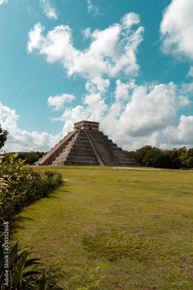 Magnificent central pyramid of chichen itza, riviera maya Magnificent central pyramid of chichen itza, riviera maya