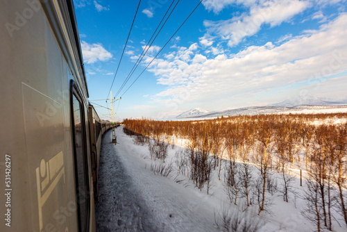 Canvastavla In viaggio con il Polar express da Stoccola a Kiruna nella Lapponia Svedese