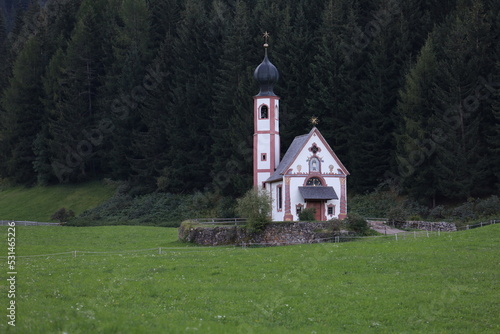 Obraz na płótnie church in the mountains, San Giovanni in Ranui, Alto Adige ItalY w salonie