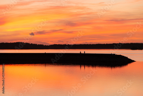 Coucher de soleil  lac du Parc naturel r  gional de la for  t d Orient  10  Aube