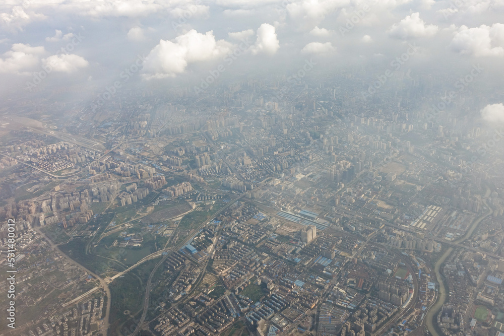 空から見た中国成都の街並み